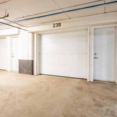 Globalstay Exclusive 4 Bedroom Townhouse In Downtown Toronto With Parking Exterior photo
