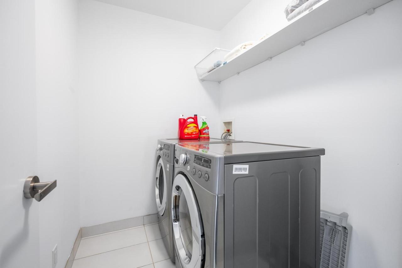 Globalstay Exclusive 4 Bedroom Townhouse In Downtown Toronto With Parking Exterior photo